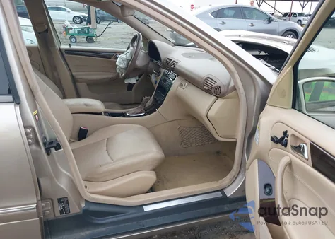 2002 Mercedes-Benz C 240 from USA, damaged, VIN WDBRF61JX2F230451